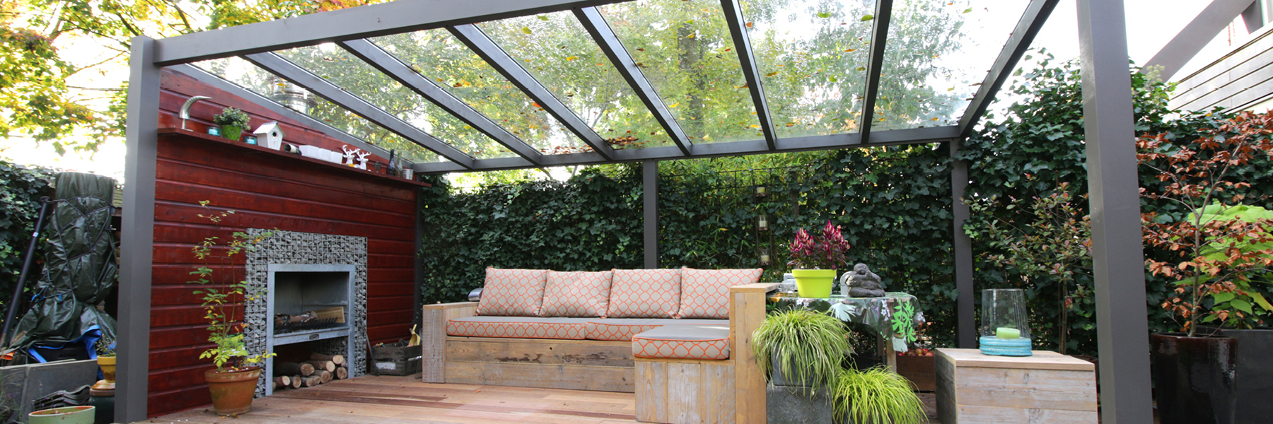 Veranda Lounge